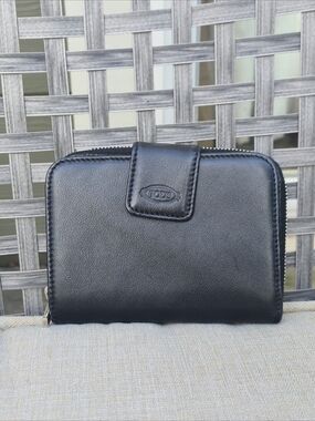 TOD'S Black Leather Zip-Around Wallet